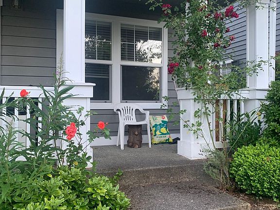Home welcoming garden