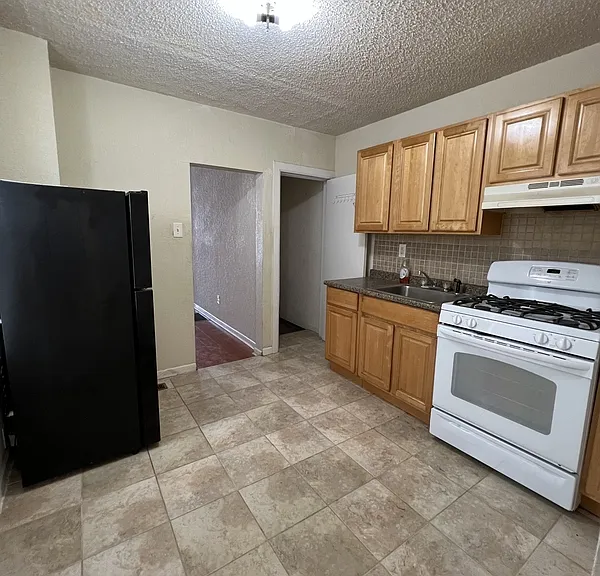 218 Dorset St #1 — Photo 9