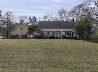 104 Country Oaks Dr, Terry, MS 39170