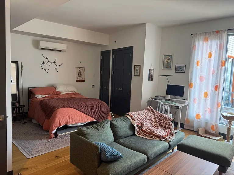 10 Montieth St #701 — Photo 1