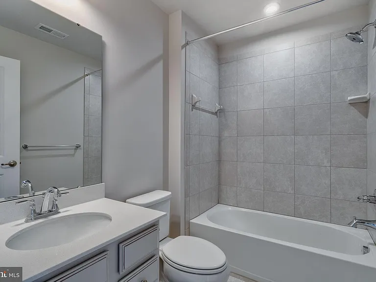 124 Bishop Way — Photo 17