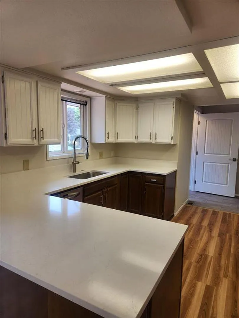 3 Bedroom, 2 Bathroom Home! — Photo 2