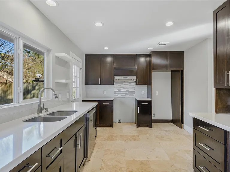 3642 Aldergrove Dr — Photo 5