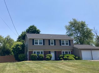15 Sweetbriar Rd, Somerset, NJ 08873
