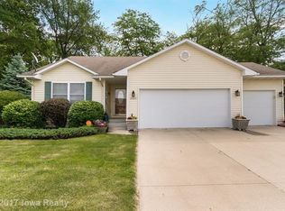 2605 Bent Ridge Ct, Des Moines, IA 50320
