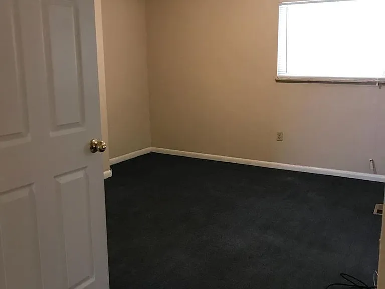 Carrick NEW 4 bedroom apartment. Section 8 accepted — Photo 7
