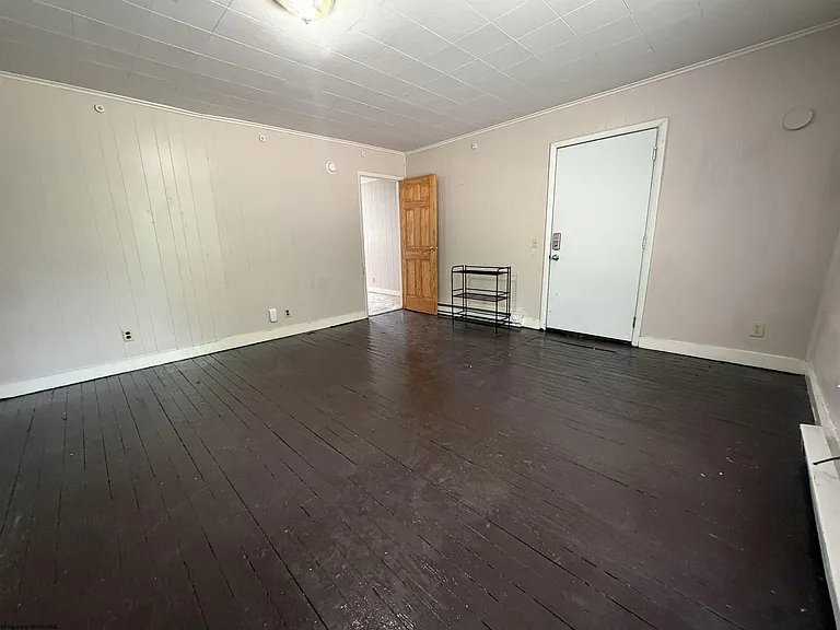 924 Willey St — Photo 4