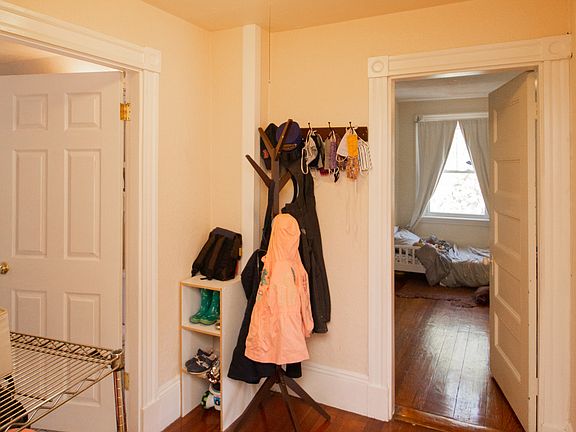 4th image of 17 Kenwood St #A
