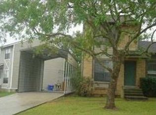 101 Hillside Dr #B, Elgin, TX 78621