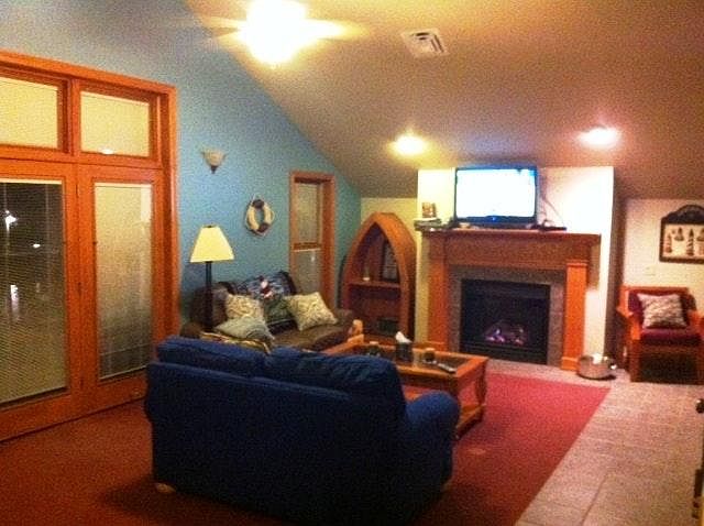 Living Room Unit 1