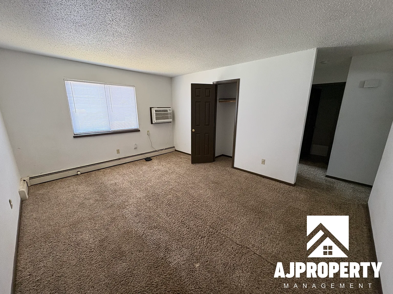 2 bed, 900 sqft, $795 — Photo 2