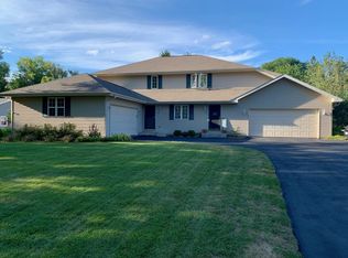 1023 Sunset Dr #1023, Delafield, WI 53018