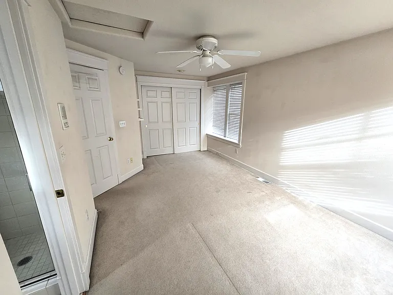 7724 E Green Lake Dr N — Photo 18