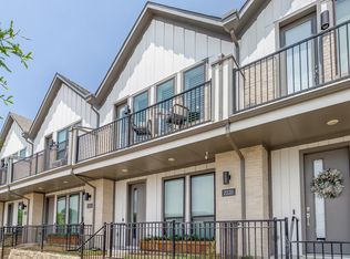 2220 Rook Dr, Dallas, TX 75211