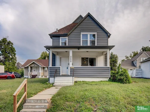 2208 Maple St, Omaha, NE 68110