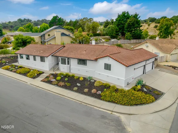 1096 Robin Cir, Arroyo Grande, CA 93420