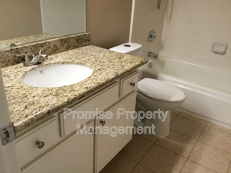 5247 Hubbert St — Photo 8