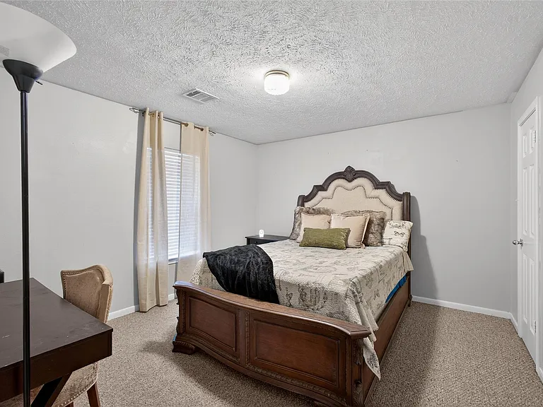 19115 Keyturn Ln — Photo 25