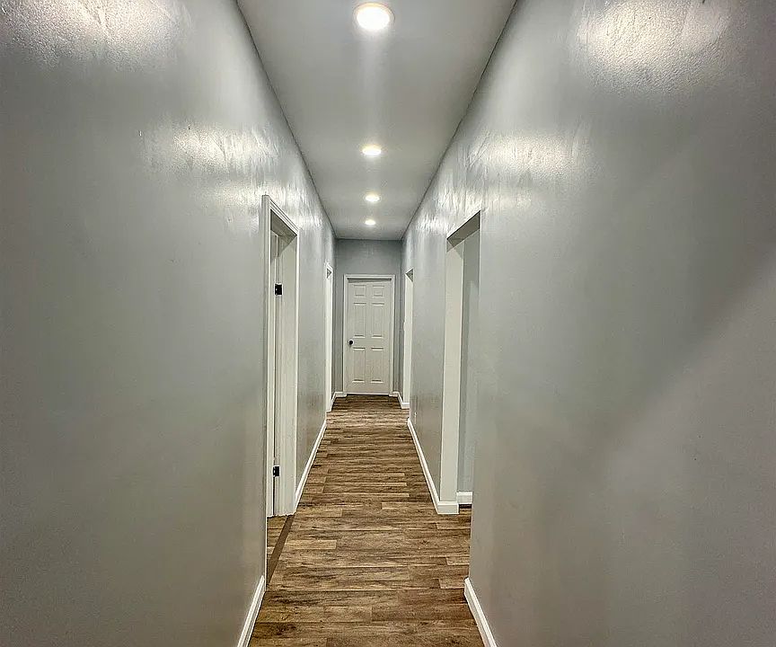 1st image of 913 Royal Ave