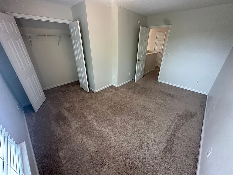 518 Auburn Square Dr — Photo 11