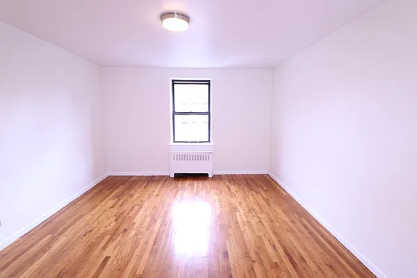 Rented by Oxford Property Group | media 10