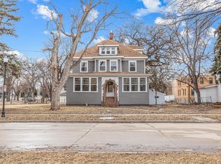 1019 9th St S, Fargo, ND 58103