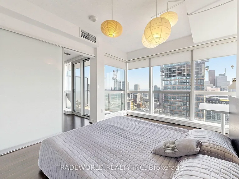 386 Yonge St #3709 — Photo 16