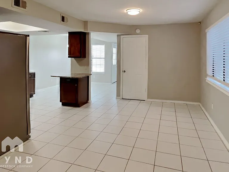 7413 Waterway Dr — Photo 9