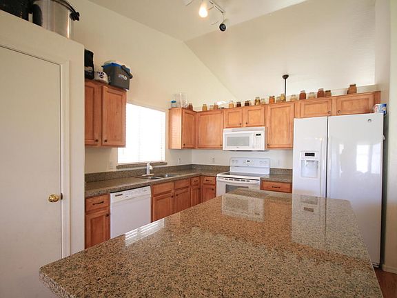 3rd image of 4926 E Sandwick Dr