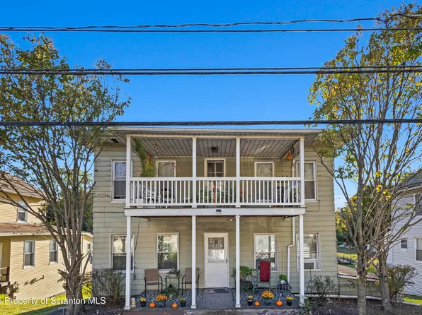 141 College Ave, Factoryville, PA 18419