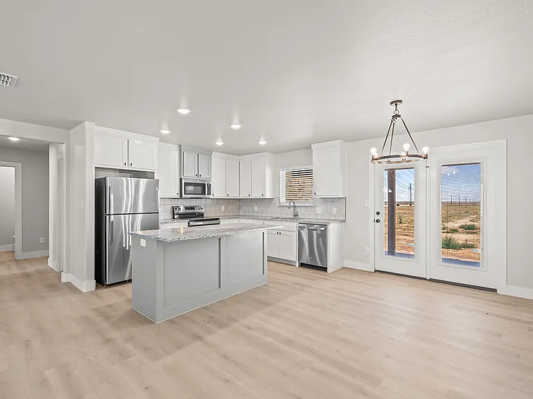10505 East Cres #7400 — Photo 39