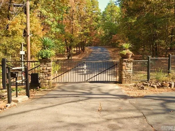 13 Woodsong Dr, Roland, AR 72135