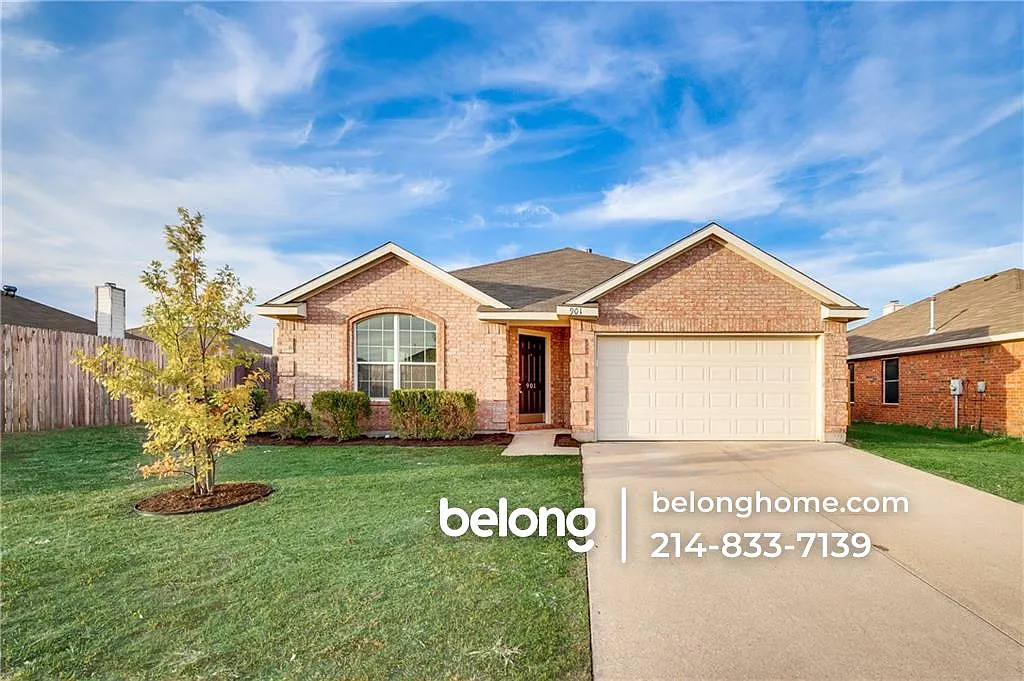4 bed, 2.0 bath, 1956 sqft, $2,695 — Photo 1