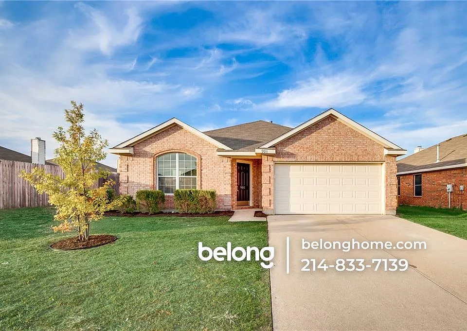 901 Plumeria Dr