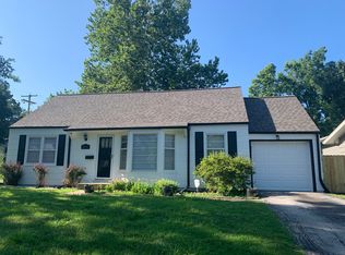1901 W 71st Ter, Prairie Village, KS 66208