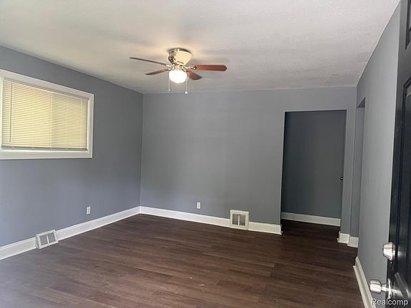2nd image of 4402 Crissman St