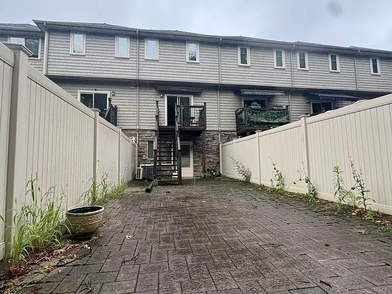 14 Pyramid Ct — Photo 10