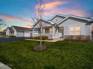 21583 Victory Lake Way, Crest Hill, IL 60403