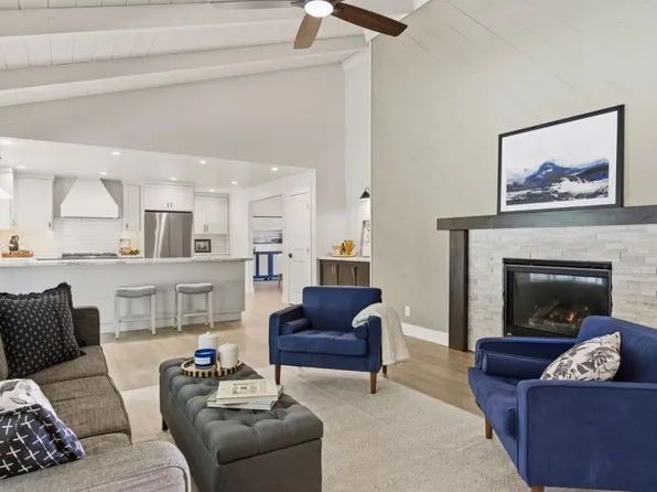 35 Deer Forest Dr, Monterey, CA 93940