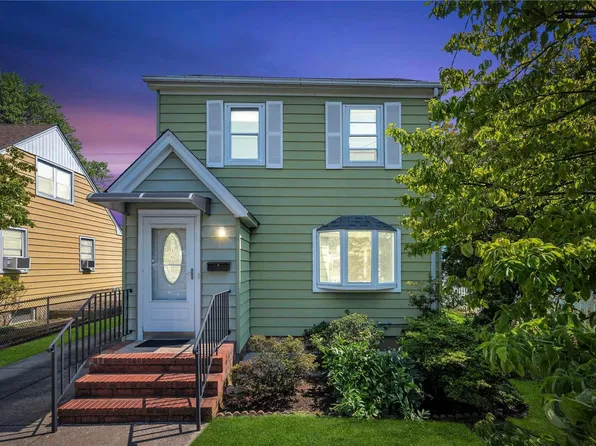 1016 N 6th Street, New Hyde Park, NY 11040