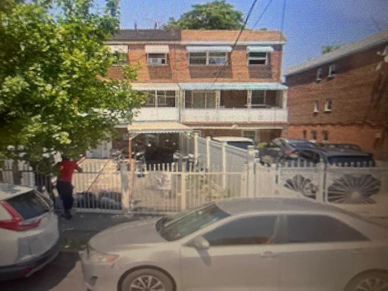 Laconia Ave — Photo 1
