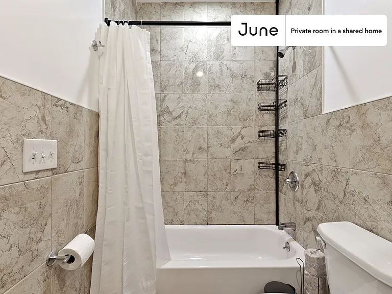 1110 Halsey St #D — Photo 14