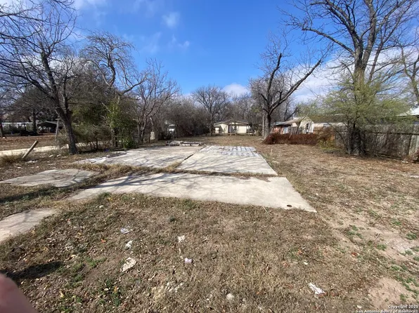 412 W NORTH LN LOT 18B, Uvalde, TX 78801