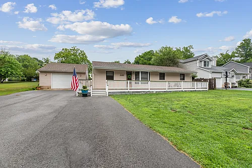3361 Glebe Dr Photo 1