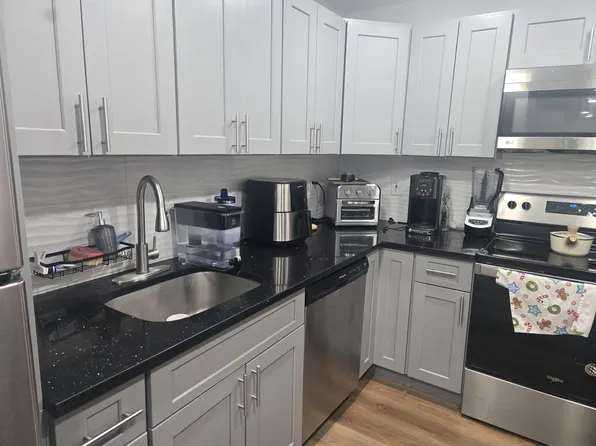 (undisclosed Address), Levittown, NY 11756