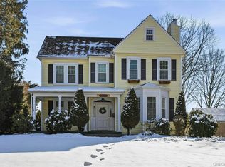 13 Walnut Street, Glen Head, NY 11545