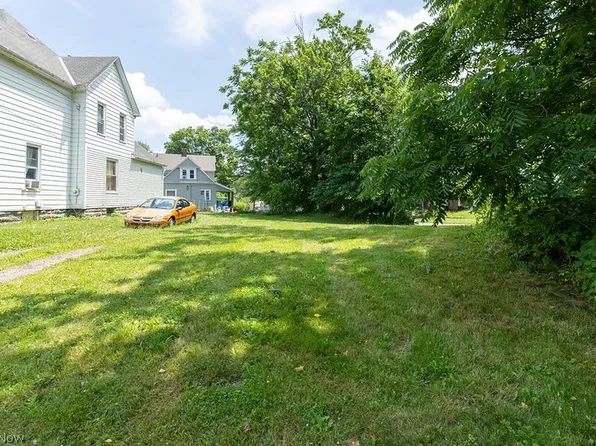 443 Spicer St, Akron, OH 44311