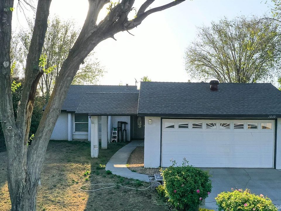 2nd image of 1010 Cypress Way