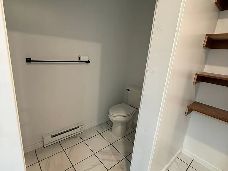 601 Robin Ln — Photo 10