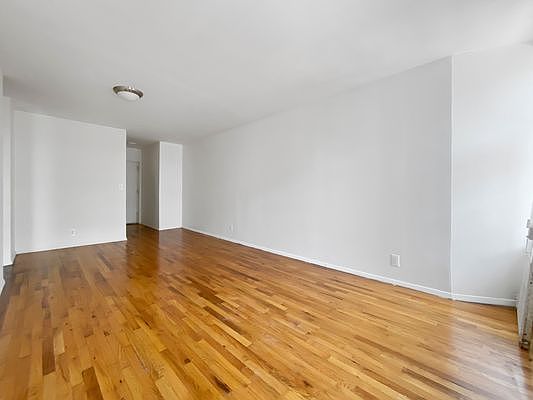 3rd image of 2718 Frederick Douglas Blvd #5A